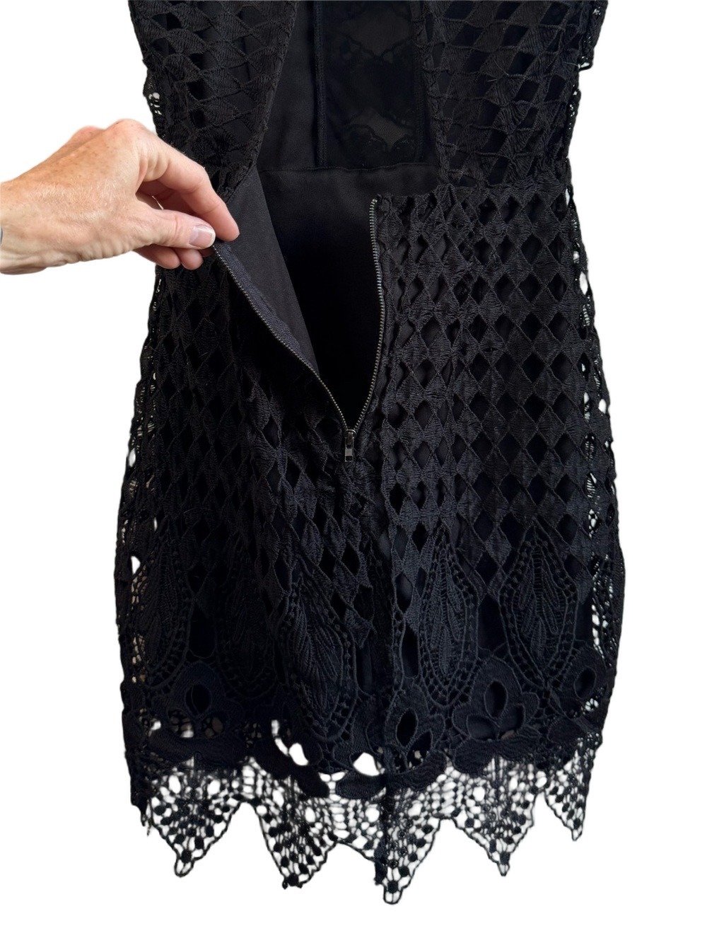 *NWT* ASTR [Nordstrom] Lace Cocktail Dress - Picture 11 of 16